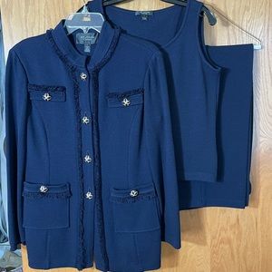 St. John Caviar. Women’s Three-Piece Knit Set, Blue. Used - very good. 8P
